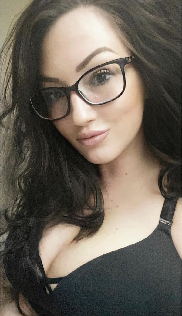 Cute Girls (87 pics)
