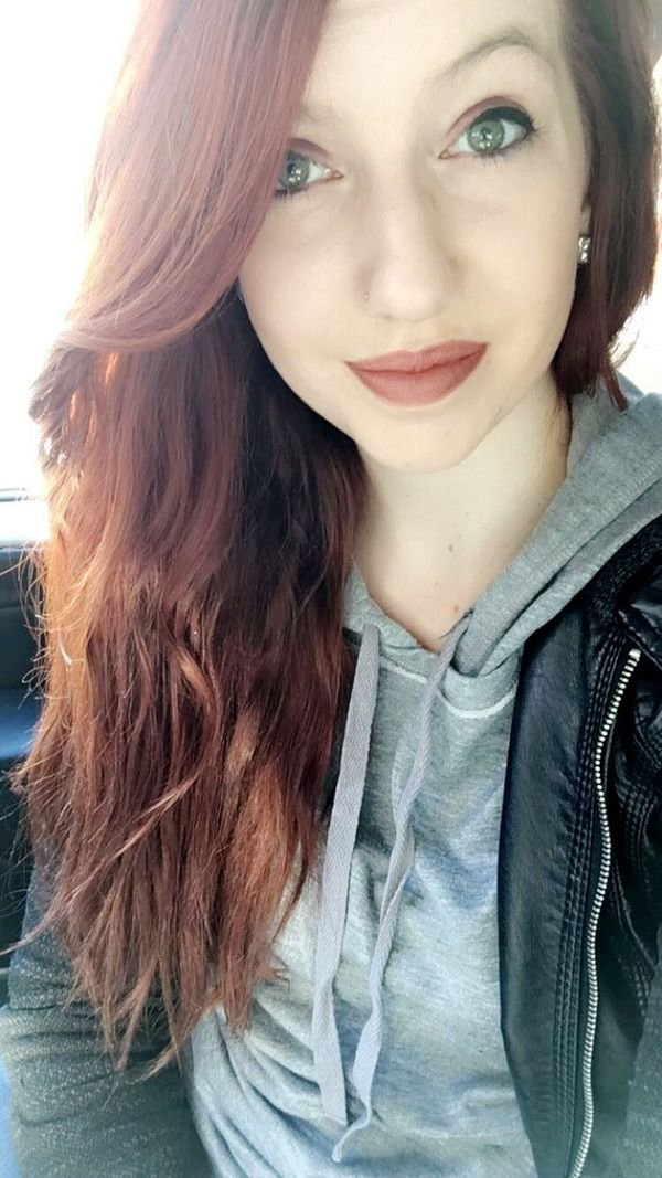 Girls With Beautiful Lips (34 pics)