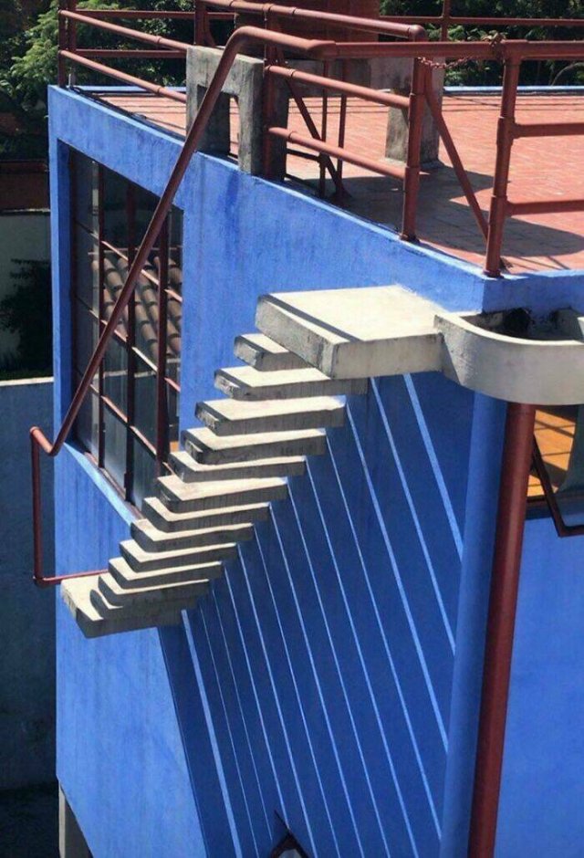 Odd Constructions (40 pics)