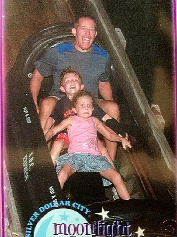 Funny People At The Rides (31 pics)