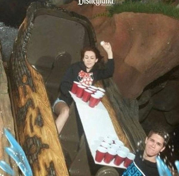 Funny People At The Rides (31 pics)