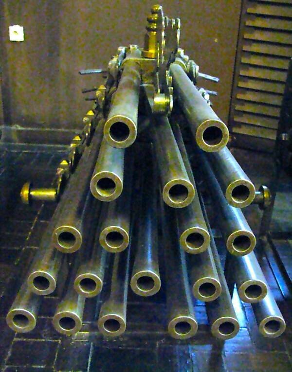 Unusual Weapon (65 pics)