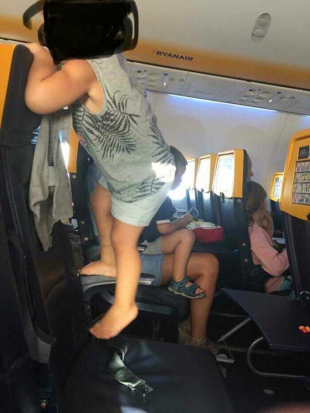 Annoying Passengers (39 pics)