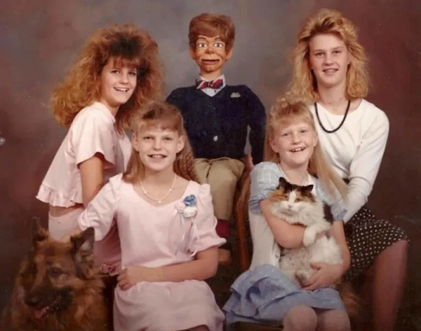 Funny And Awkward Family Photos (40 pics)