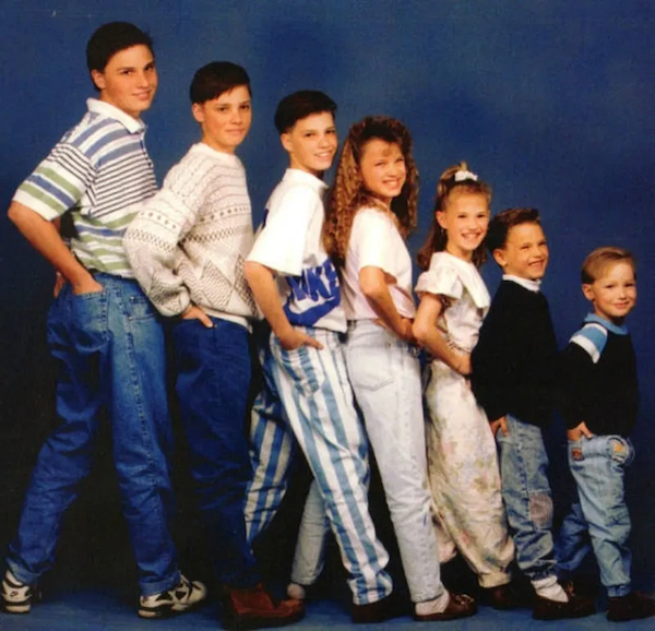 Funny And Awkward Family Photos (40 pics)