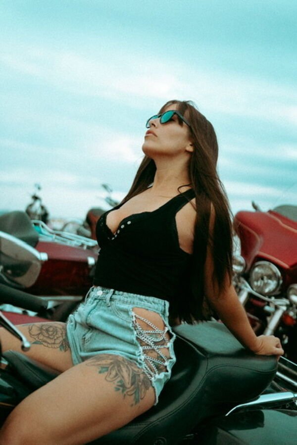 Hot Girls (25 pics)