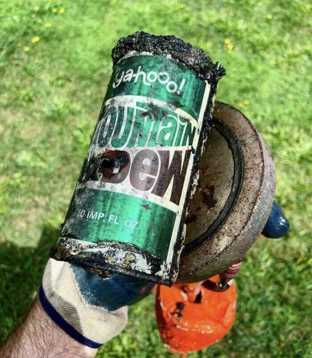 Weird Things Found While Magnet Fishing (32 pics)