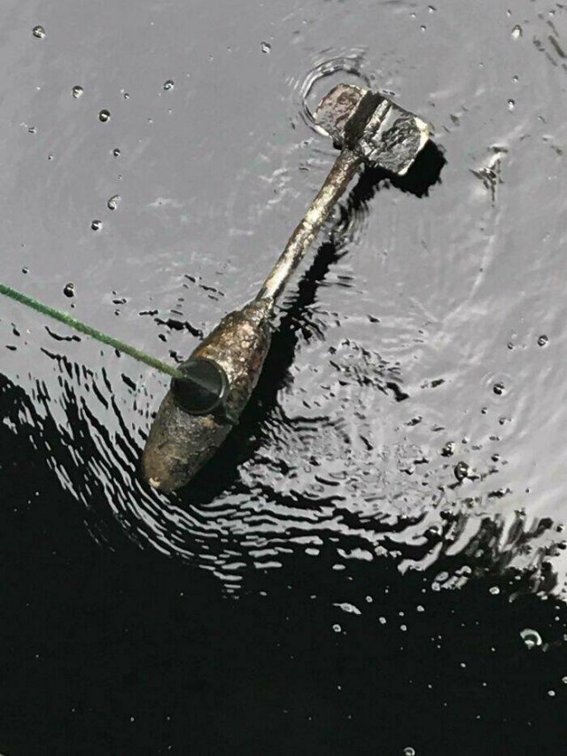 Weird Things Found While Magnet Fishing (32 pics)