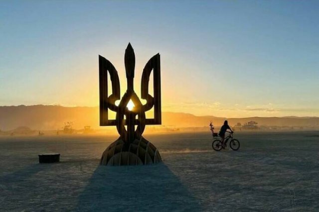 Amazing Photos From “Burning Man 2022” (30 pics)