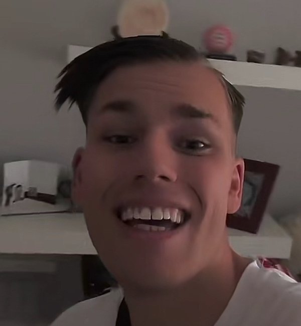 Odd Haircuts (30 pics)