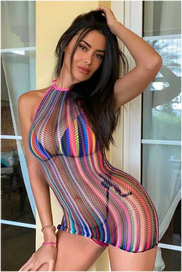 Girls In Fishnets (46 pics)
