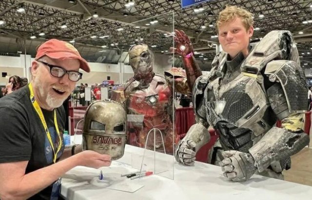 People Share Their Photos With Celebrities (15 pics) People Share Their Photos With Celebrities (15 pics)