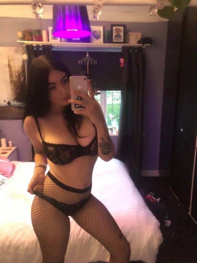 Girls In Lingerie (50 pics)