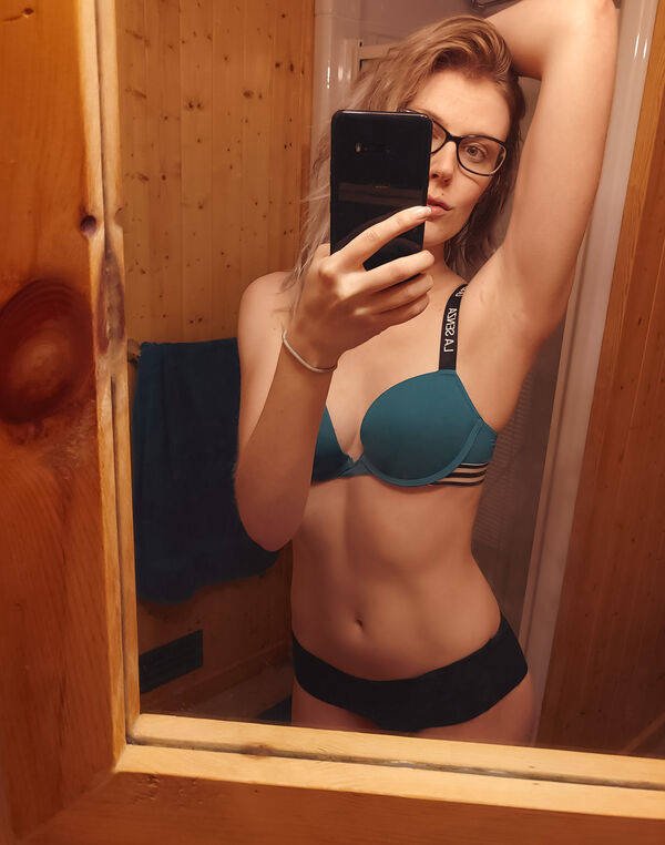 Cute Girls (59 pics)