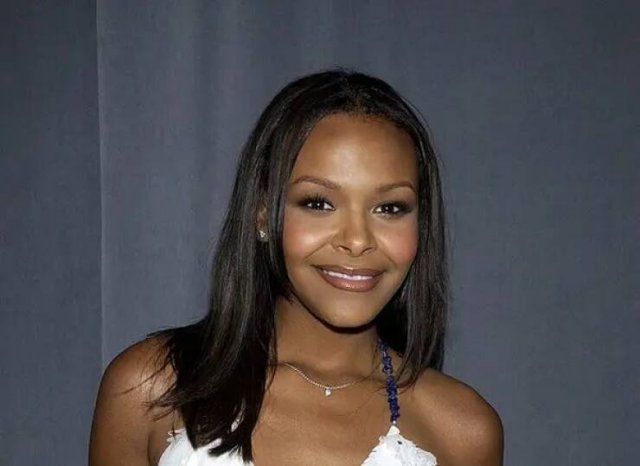 Celebrities From The 2000's And Their Net Worths (44 pics)