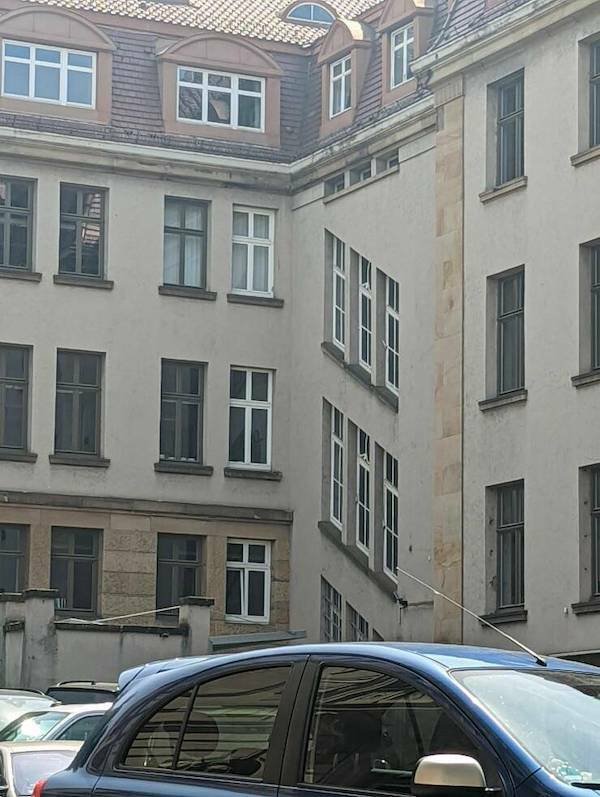 What Is Going On Here? (33 pics)