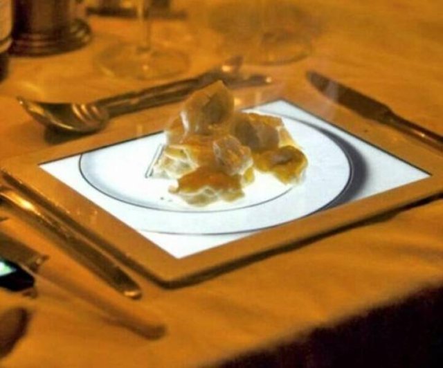 What Is Going On Here? (33 pics)