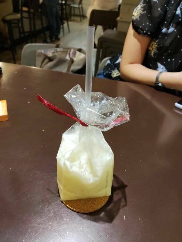 Odd Food Serving (29 pics)