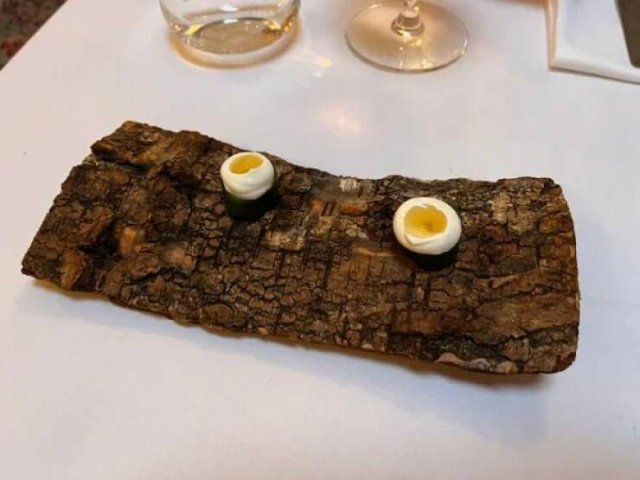 Odd Food Serving (29 pics)