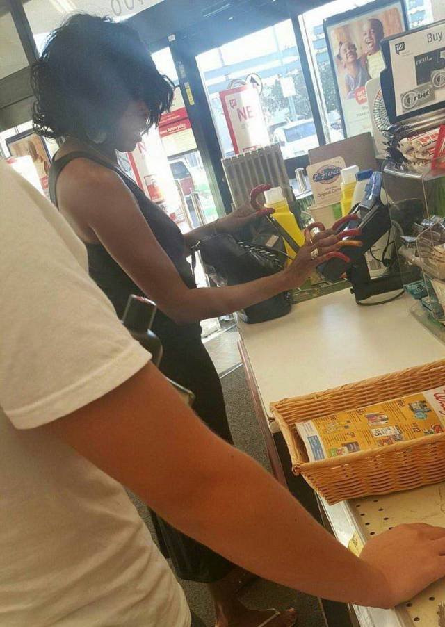 What Is Going On Here? (46 pics)