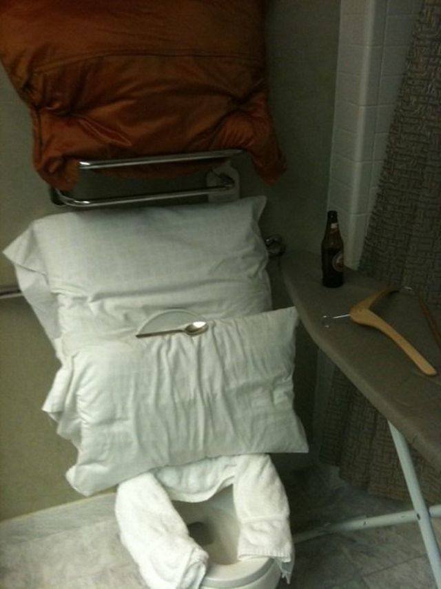 What Is Going On Here? (46 pics)