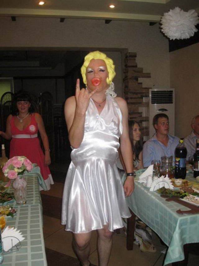 What Is Going On Here? (46 pics)
