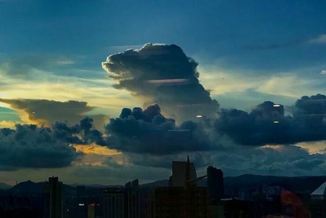 Cool Coincidences (31 pics)