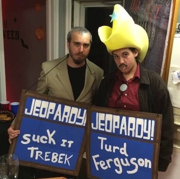 Couple Halloween Costumes (32 pics)
