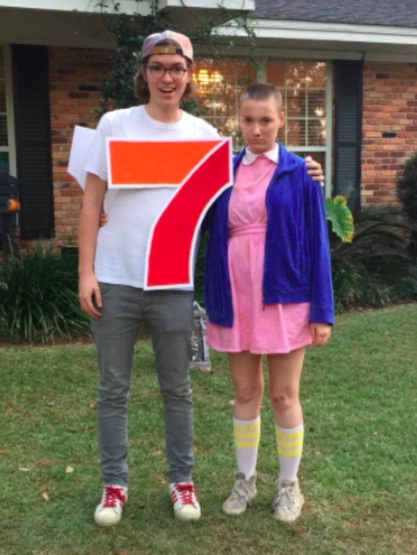 Couple Halloween Costumes (32 pics)