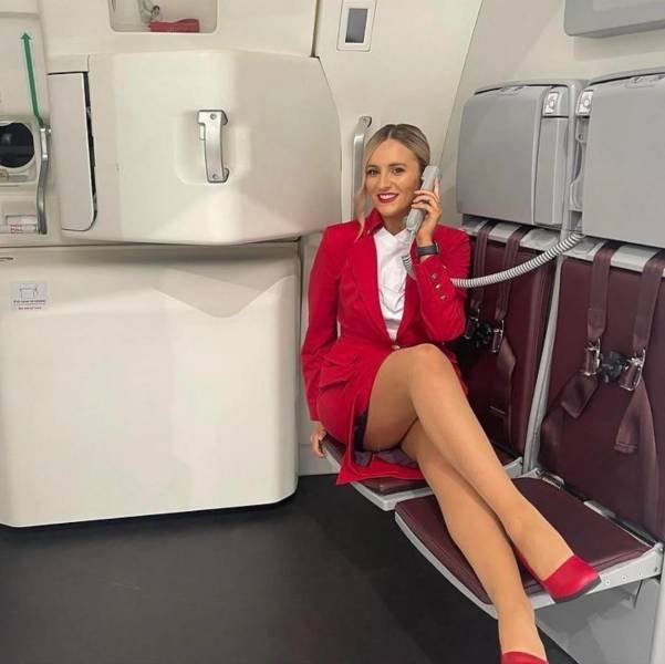 Hot Flight Attendants (34 pics)