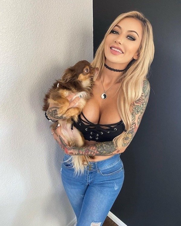 Tattooed Girls (38 pics)