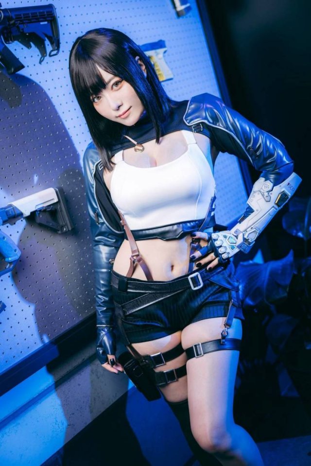 Hot Cosplay Girls (38 pics)