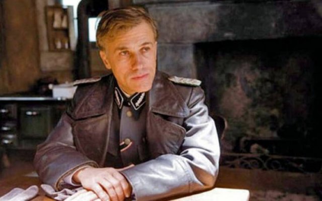 Actors Who Are Perfect For Their Roles (20 pics)