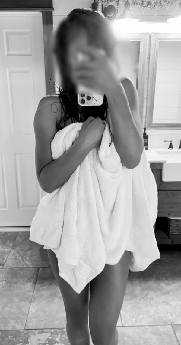 Girls In Towels (35 pics)