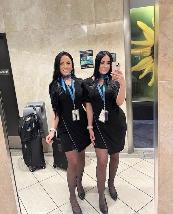 Hot Flight Attendants (36 pics)