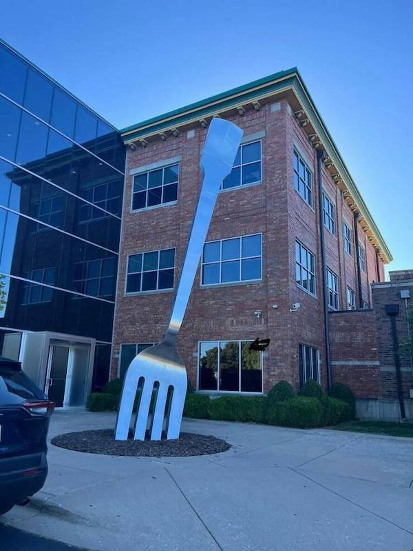 Huge Things (35 pics)