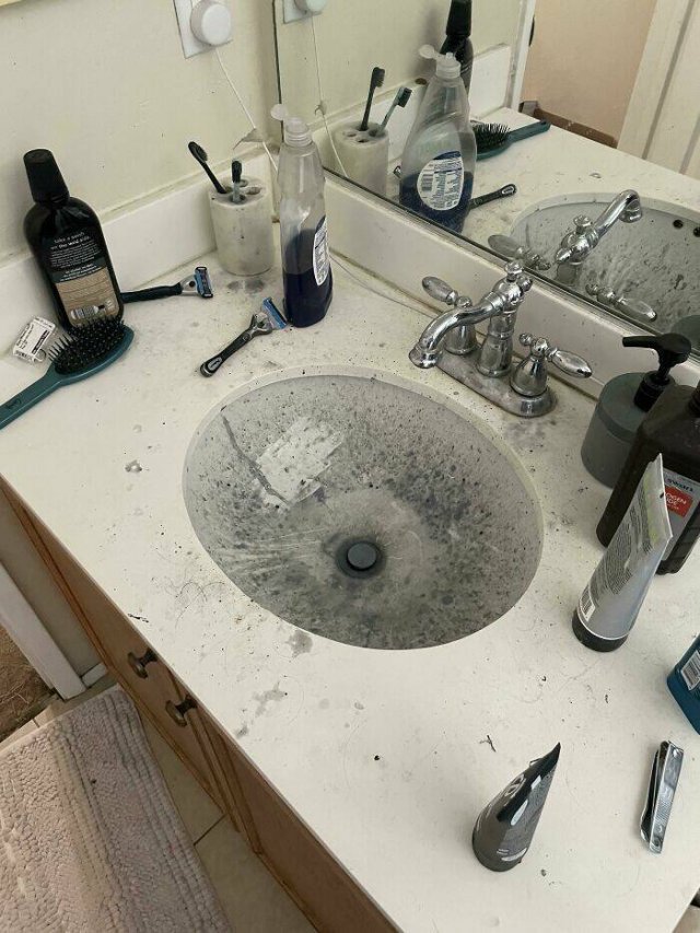 Terrible Roommates (47 pics)