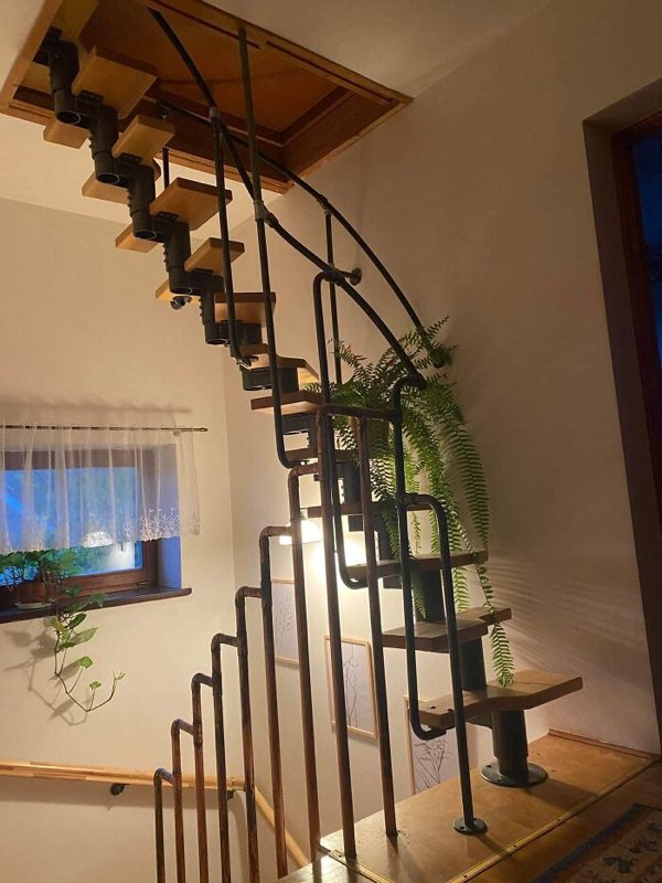 Scary Stairs (30 pics)