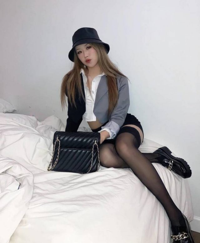 Hot Asian Girls (46 pics)