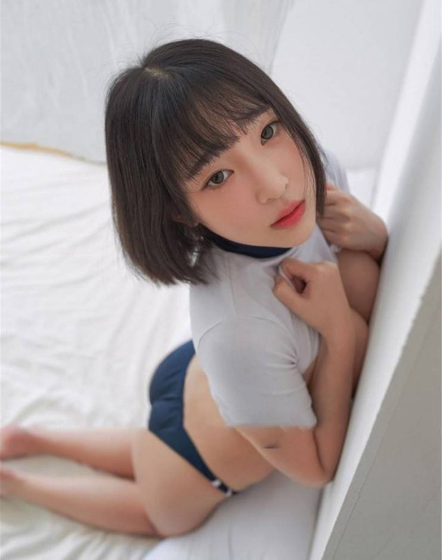 Hot Asian Girls (46 pics)