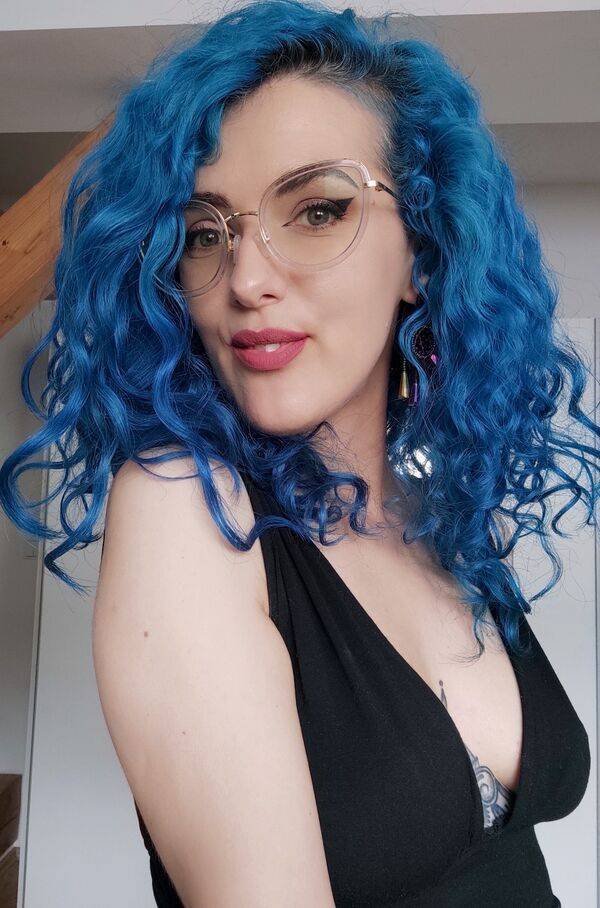 Girls In Glasses (45 pics)