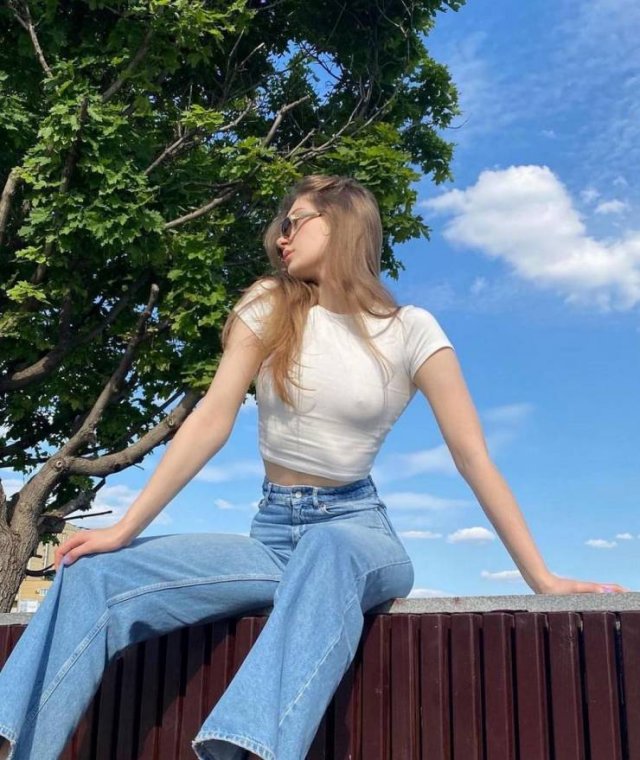 Braless (49 pics)