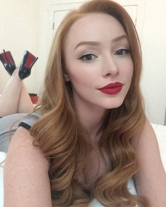 Hot Girls (60 pics)