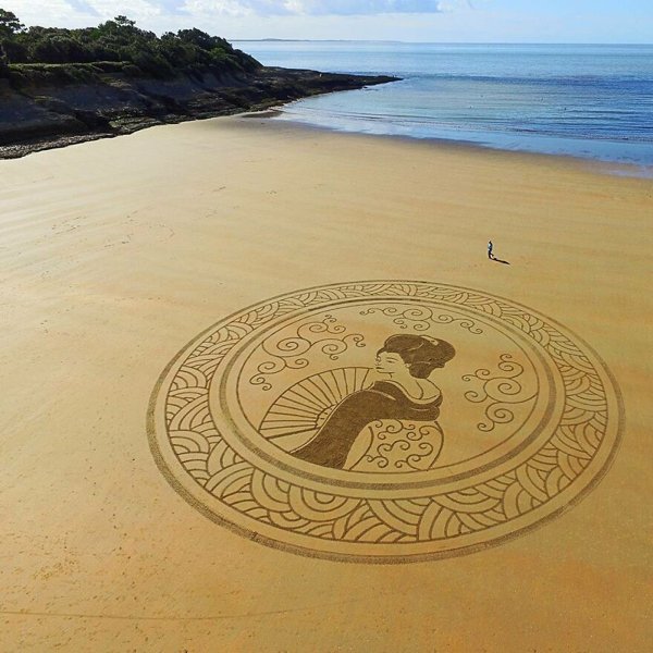 Amazing Drawings On The Beach (31 pics)