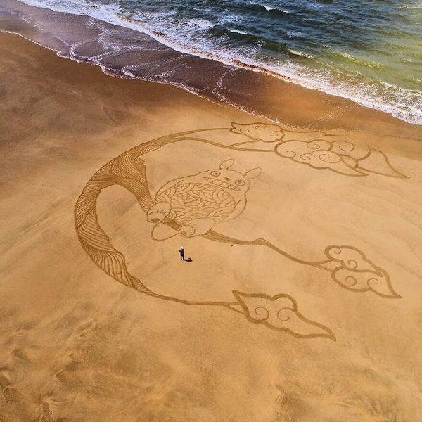 Amazing Drawings On The Beach (31 pics)