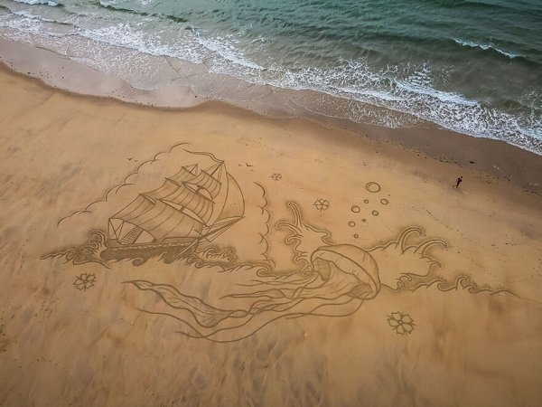 Amazing Drawings On The Beach (31 pics)