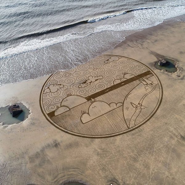 Amazing Drawings On The Beach (31 pics)