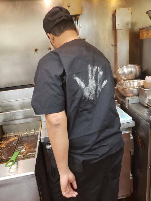 Funny Fails In Restaurant Kitchens (18 pics)