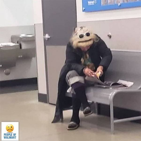 Strange ''Walmart'' Visitors (34 pics)
