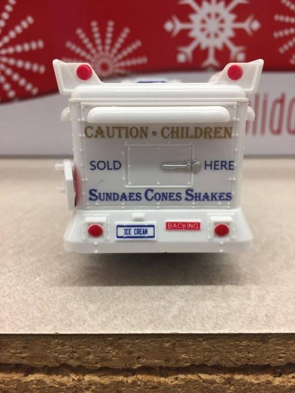 Awful Toys (21 pics)